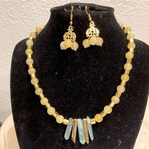 True stones necklace